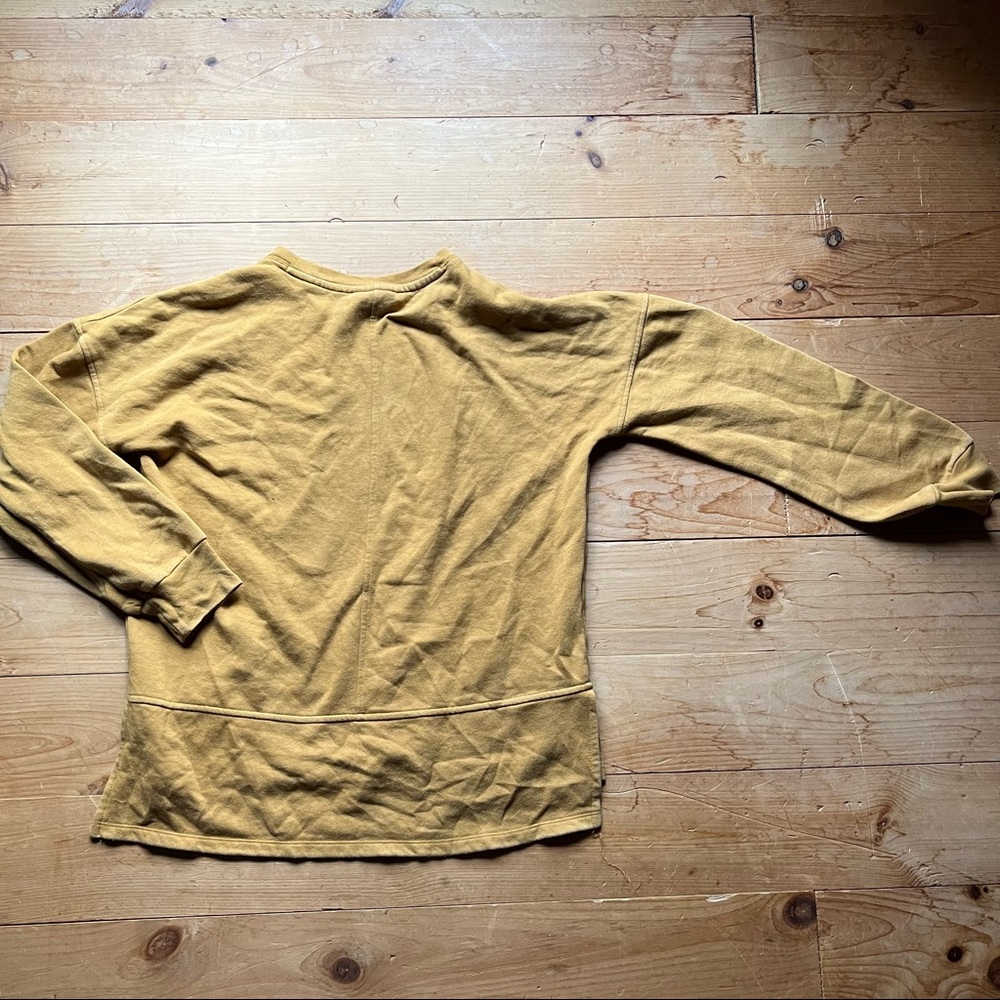 Oversized Pullover - Picture 2 of 3